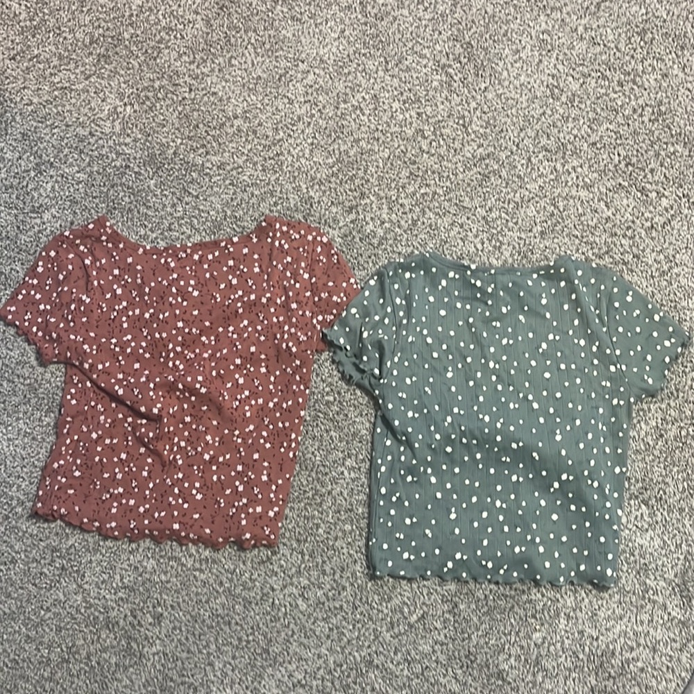 Tight-Fit Ribbed Tee - Picture 6 of 6